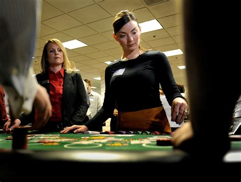 live casino dealer school